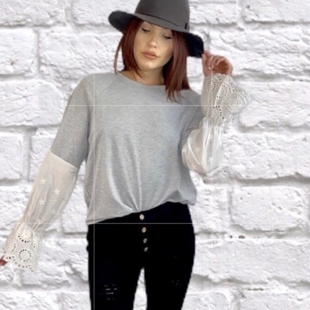 Women’s Long Sleeve Gray Lace Tee Top - NWT